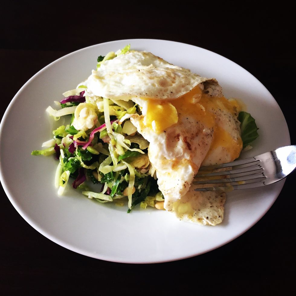Serve Salad with fried egg on top and enjoy your easy and healthy quick meal! Find more recipes and whatnot at http://alittledailyhappiness.com