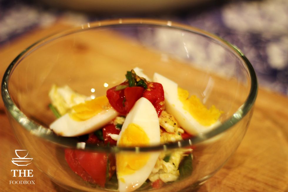 Serve this immediately! This recipe will only take you less than 10 minutes with ingredients you already have in your kitchen right now! For more recipes, keep checking out The Foodbox for more!