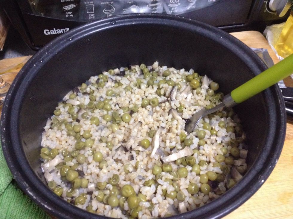 Serve with brown rice with green peas, onion and mushroom! Or just plain Thai rice!