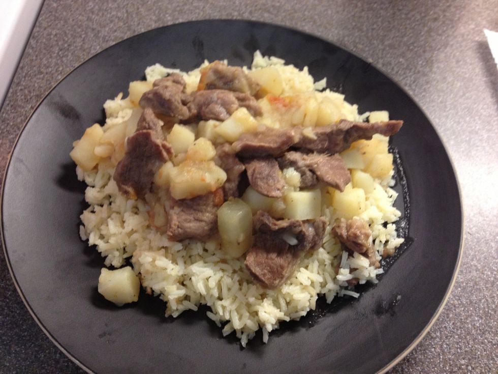 Serve  with some rice and you're all done!