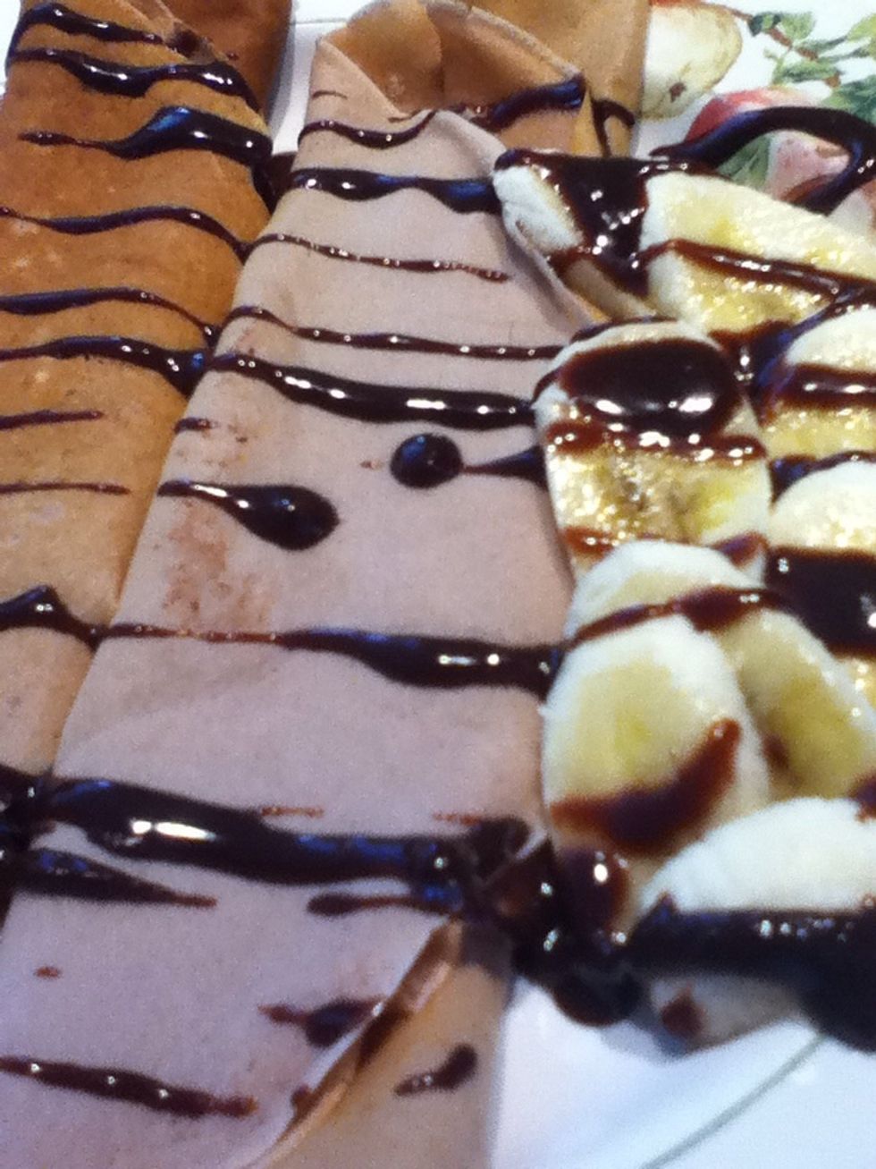 Serve with the melted nutella and bananas \ud83c\udf4c\ud83c\udf6b