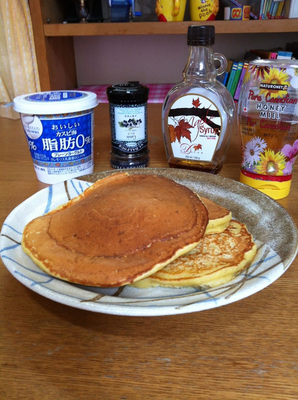 Serve with yogurt and your choice of maple syrup, honey, or jam.