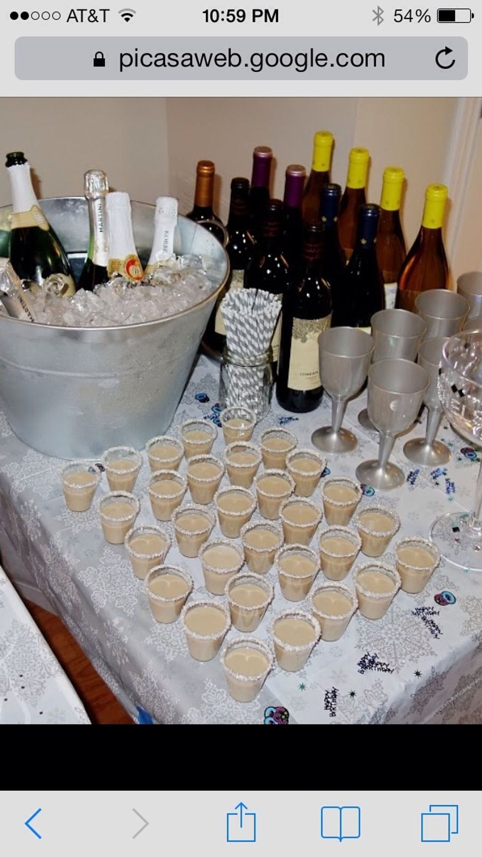 Serve with your favorite beverage and enjoy!