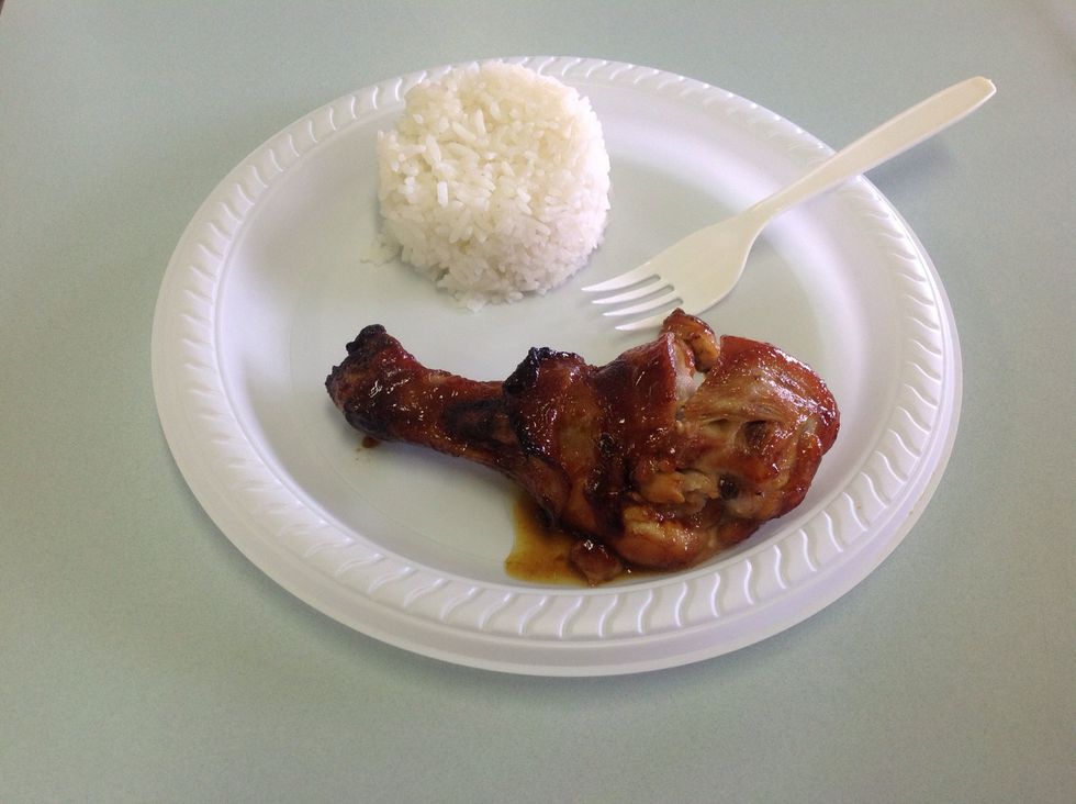 Serve your chicken drumsticks with rice as an accompaniment. Enjoy!