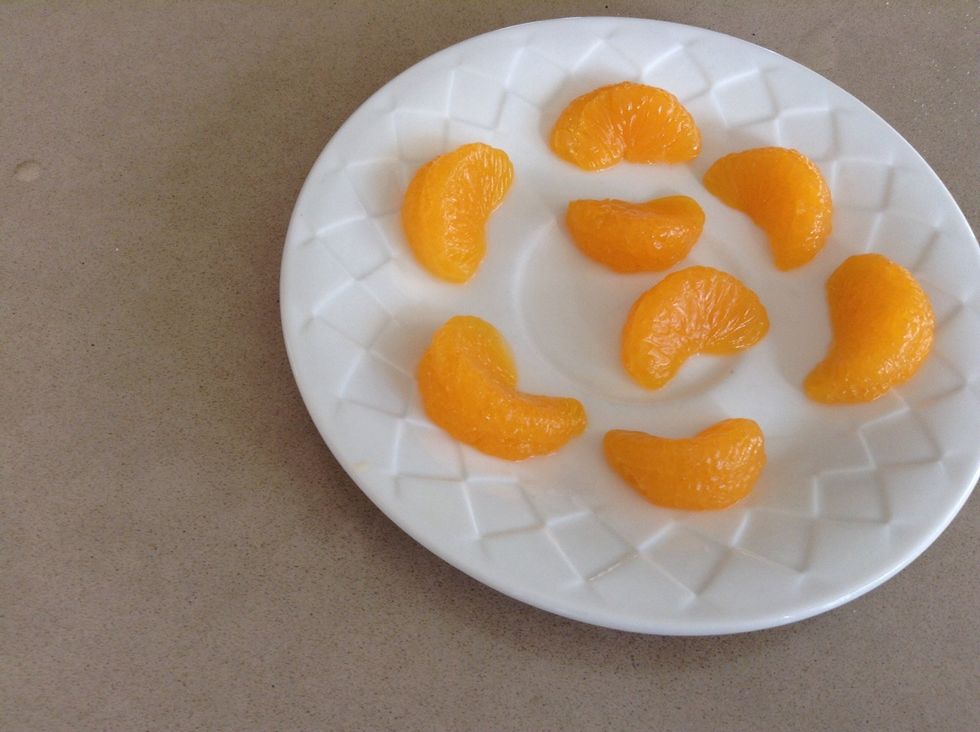 Set aside 8 mandarin oranges