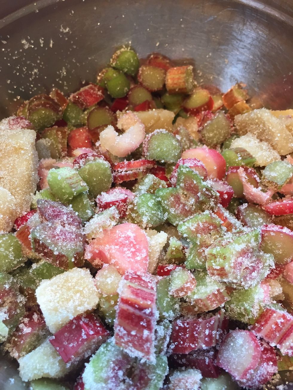 Set aside to dissolve the sugar.