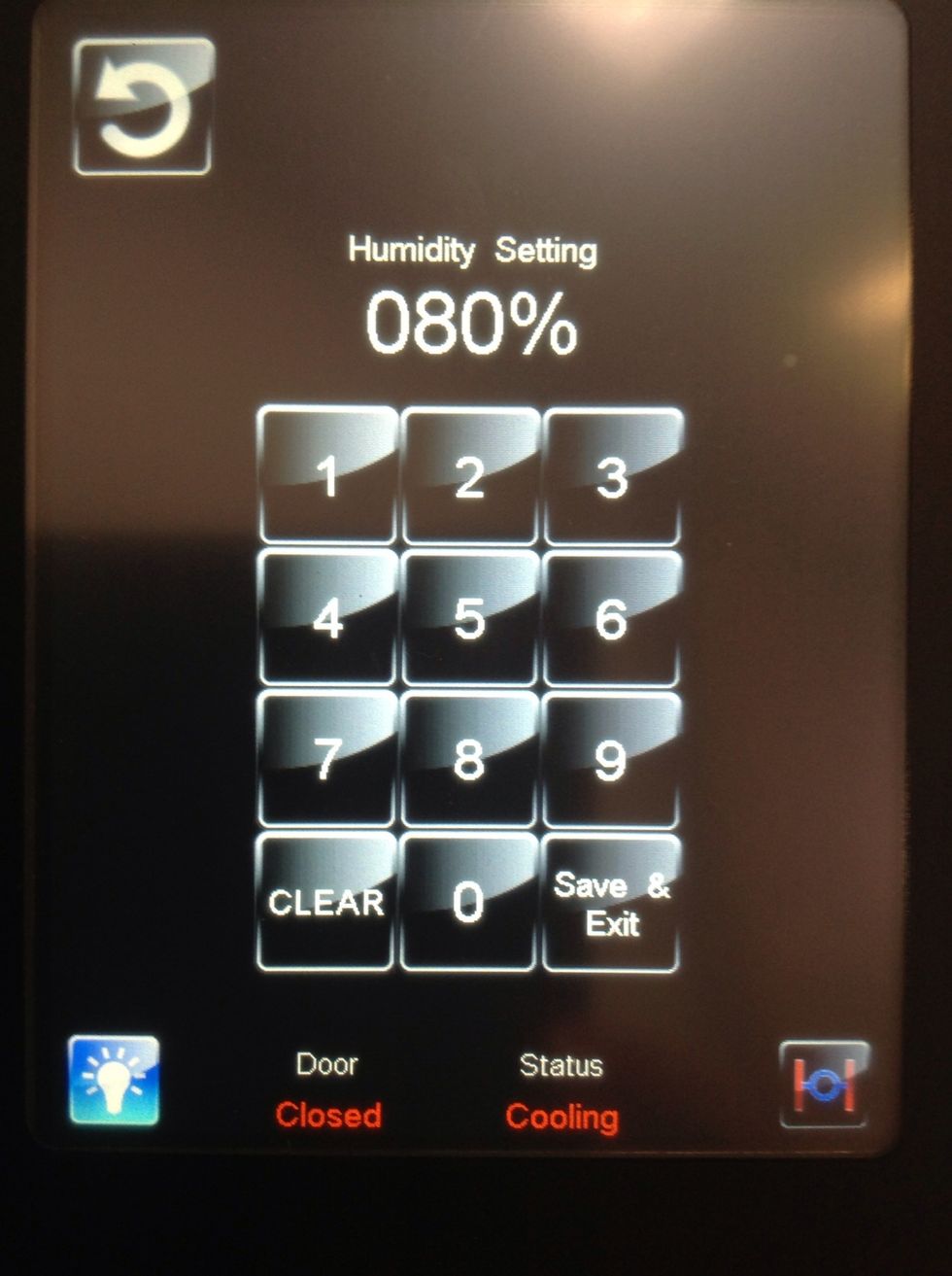 Set humidity level to 80% and fan speed on low