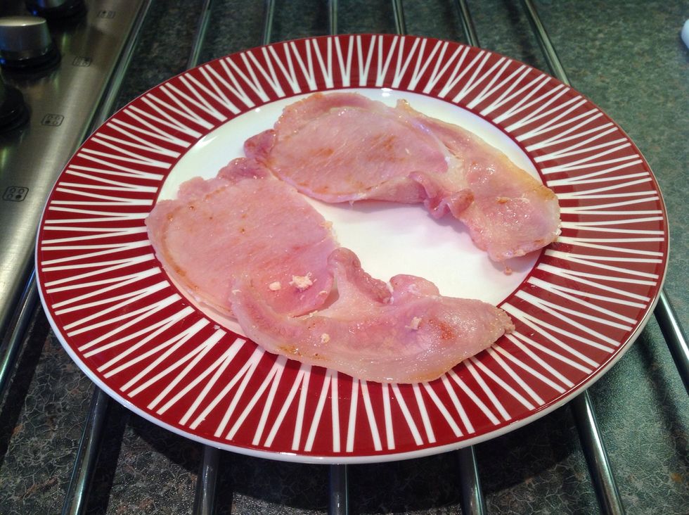 Set the bacon aside, dab it with a paper towel if it's very greasy. Try not to eat it.