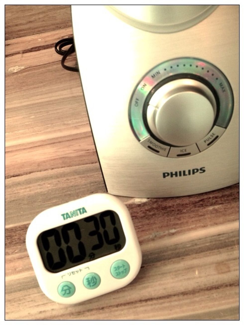 Set the blender mode to MAX and run it for 30seconds