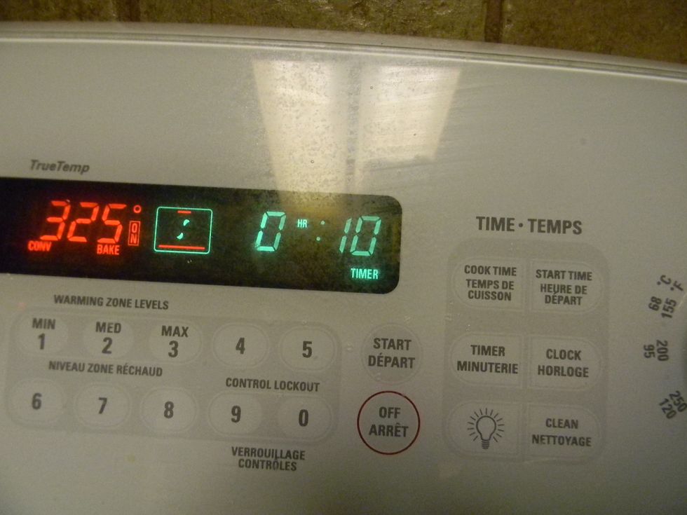 Set the kitchen timer to 10 minutes.