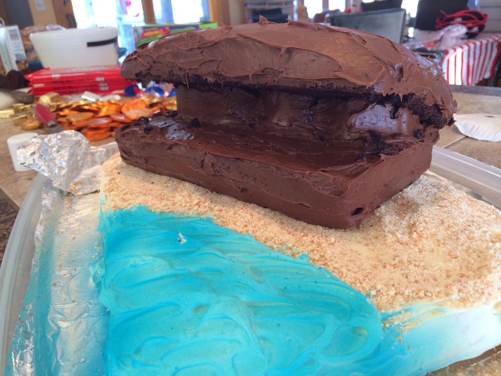 Set the lid into place.