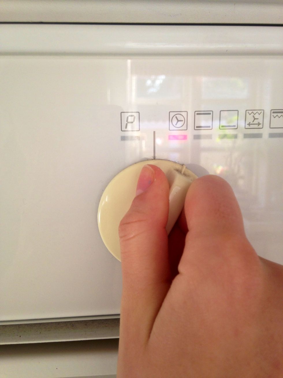 Set the oven on 225 degrees celcius