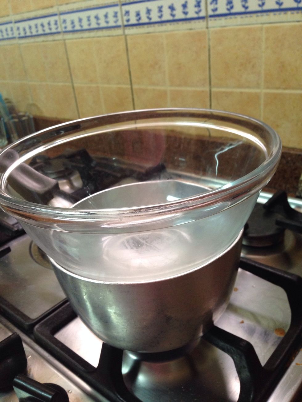 set the warm bath to melt the chocolate .