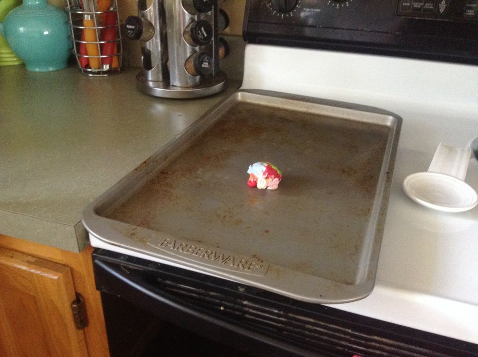 Set your turtle on a pan.