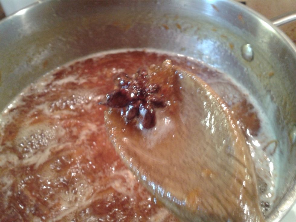 Setting point is about 105\u00b0C. Remove the star anise before potting up.