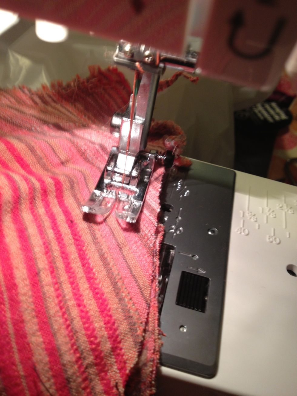 Sew up both sides of the skirt. Again, pinning makes it easier for the fabric not to slide. But I was lazy :p