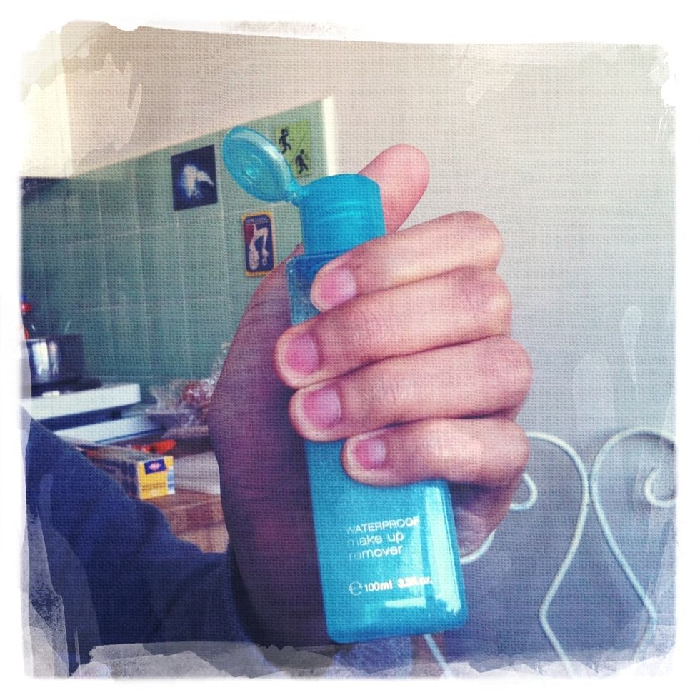 Shake the make-up remover