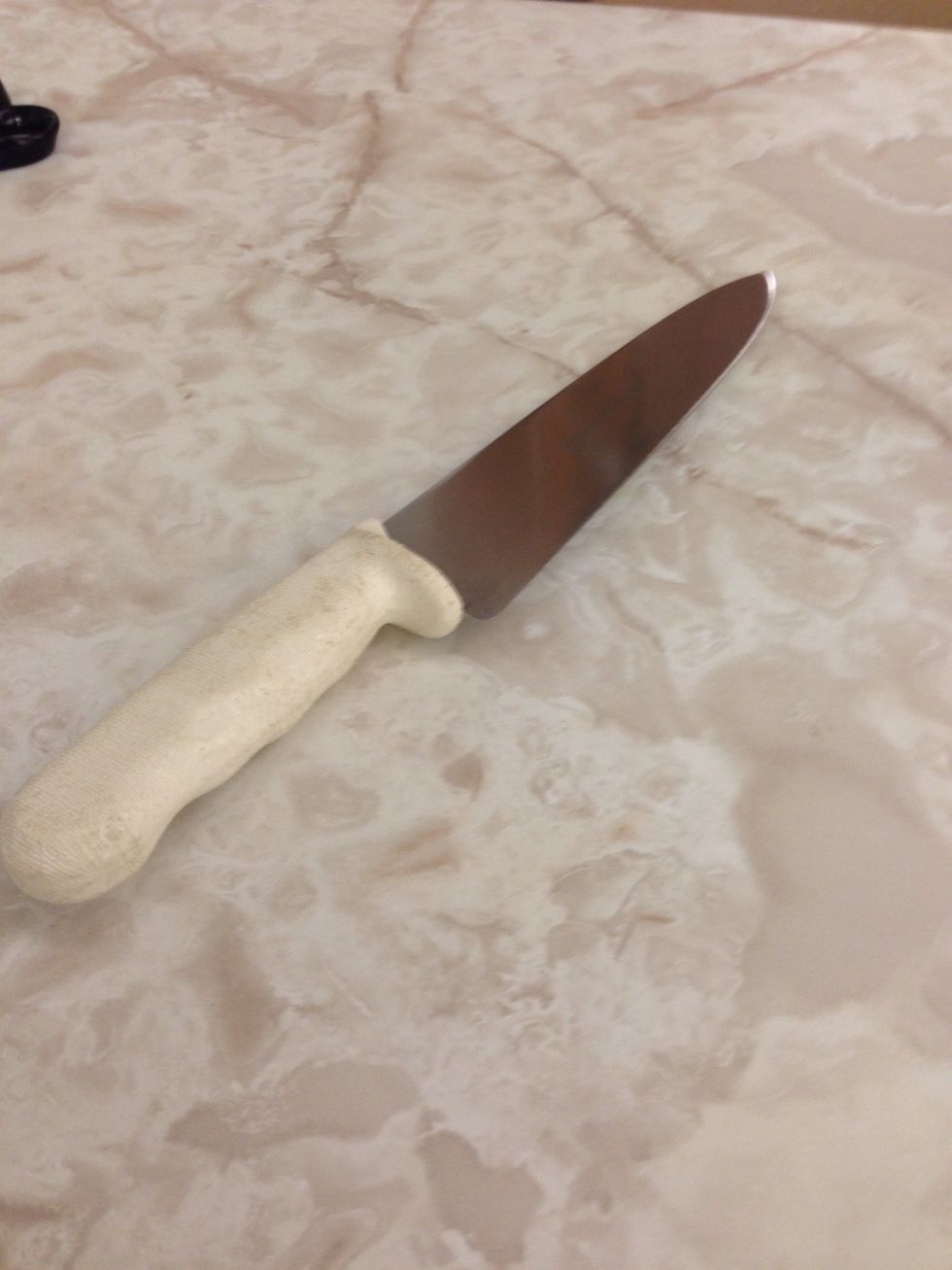 She'd knife  This is used for cutting meats I can use this when I make steacks