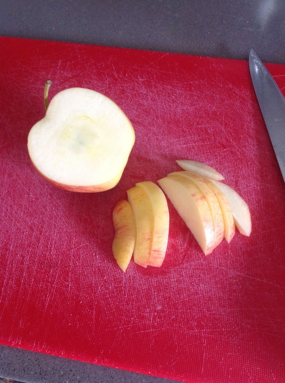 Shop the apple inti thin slices, but not to thin. Around 1cm  ( 2/3 of an inch )