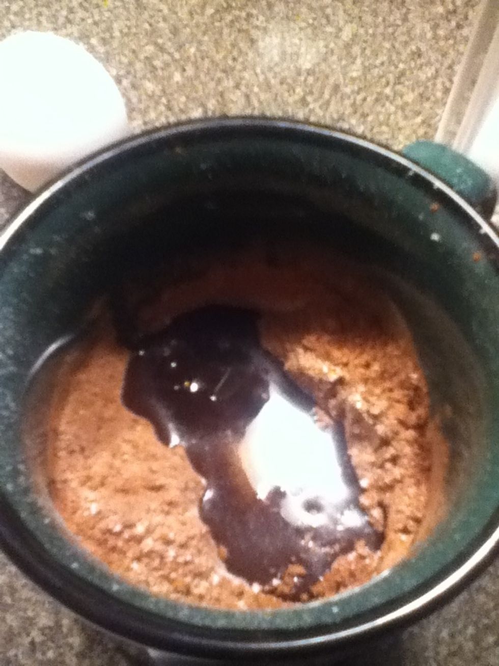 should look like this.. do not mix until you've added the egg