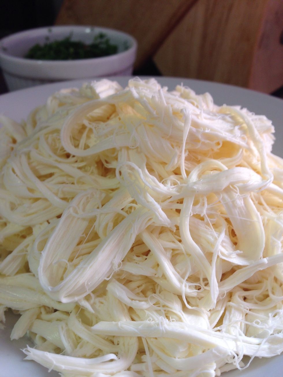 Shred the cheese, you can use any cheese you want, for me the best to use for this, is Oaxaca cheese, the most common and popular cheese in Mexico 100% Mexican product \ud83d\ude4c