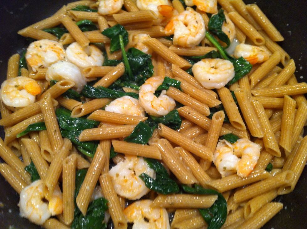 Shrimp pasta ready