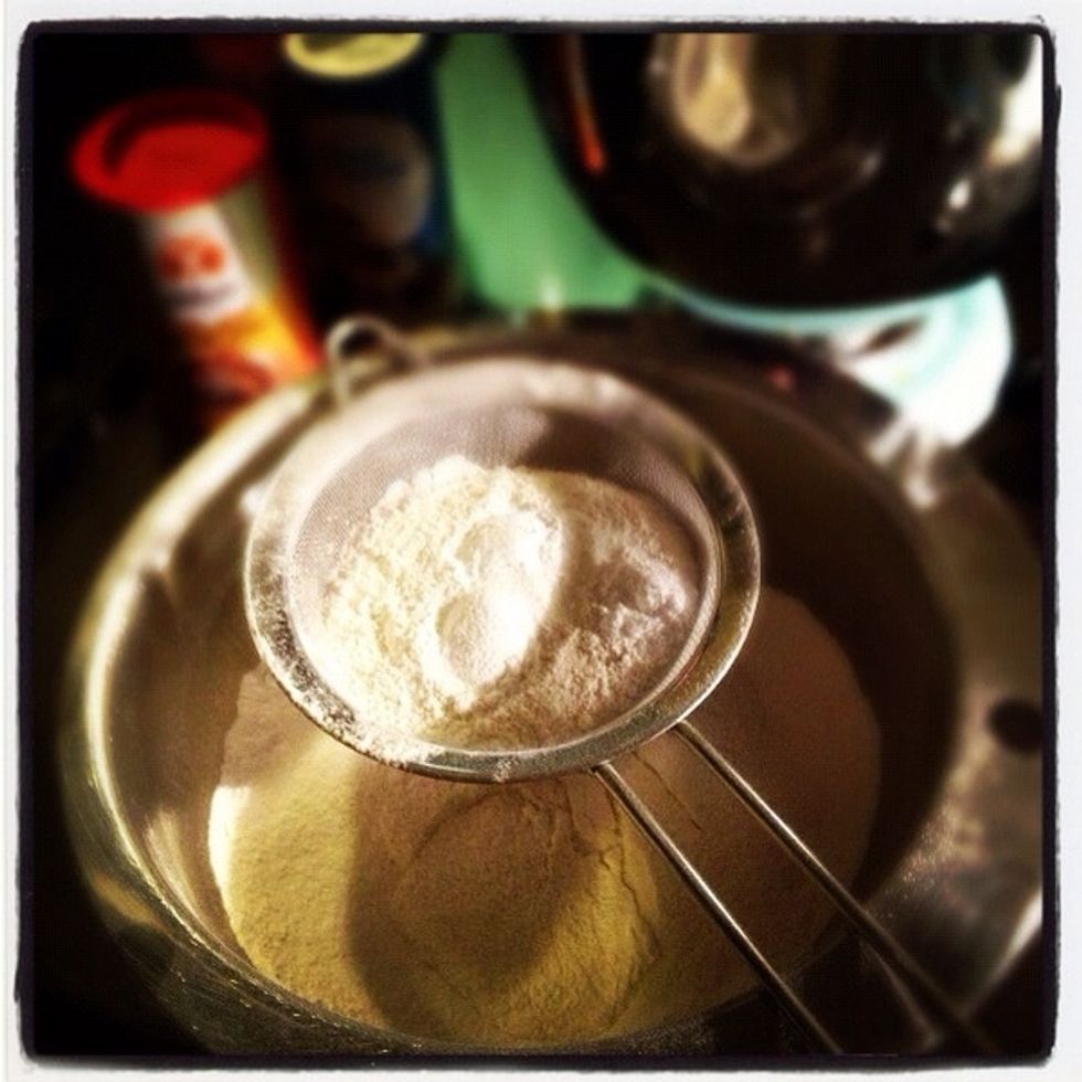 Sieve the flour, Bextarrar (Cream of Tartar), bread soda, salt and Sugar in to a bowl.