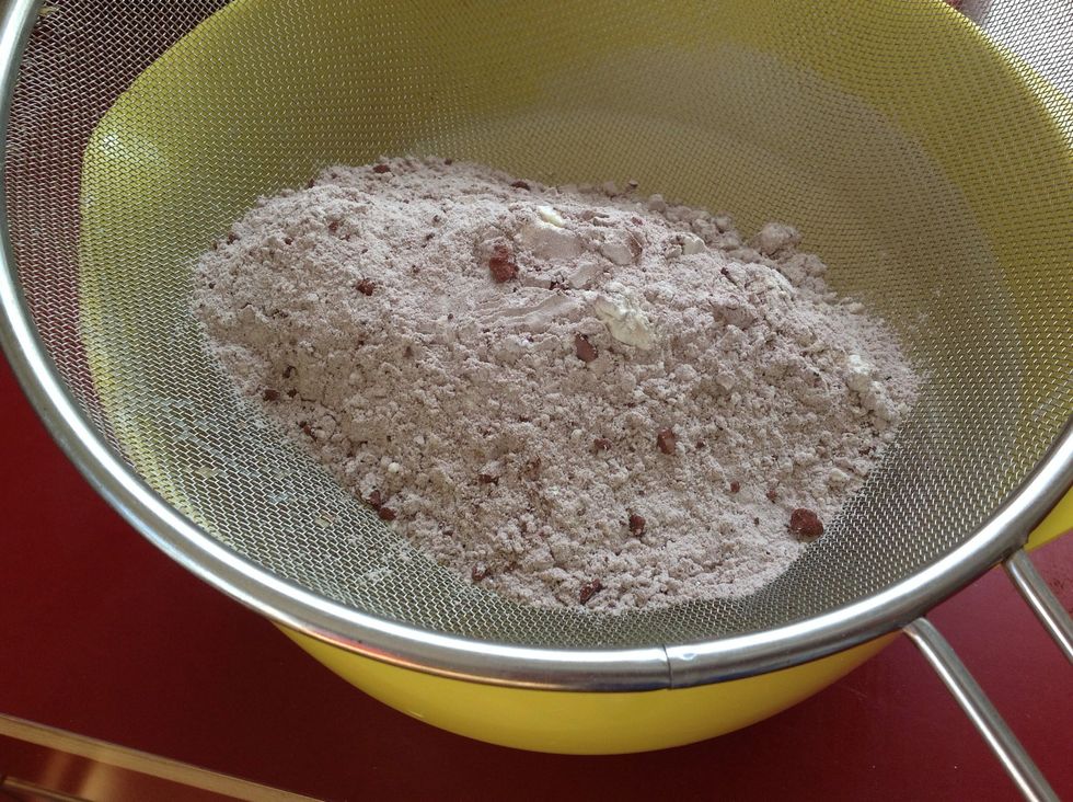 Sieve to avoid lumps