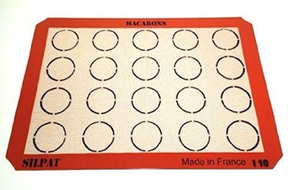 Silpat I can use a silpat so my foods don't stick to the pan Used so foods don't stick to the pan