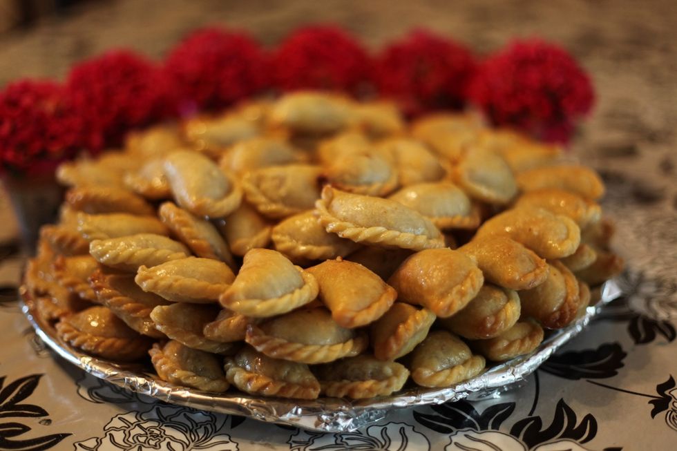 Simple, yet full of delicious sweetness for your family and guests. Makes about 50 parcels and costs around $14.23 (walnuts were the most expensive ingredient $9.43)