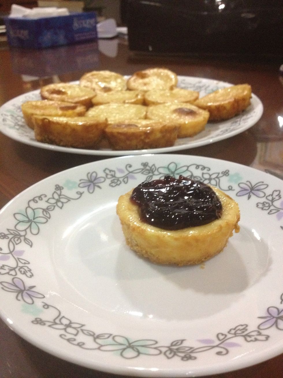 Simply put your desired amount of blueberry compote.