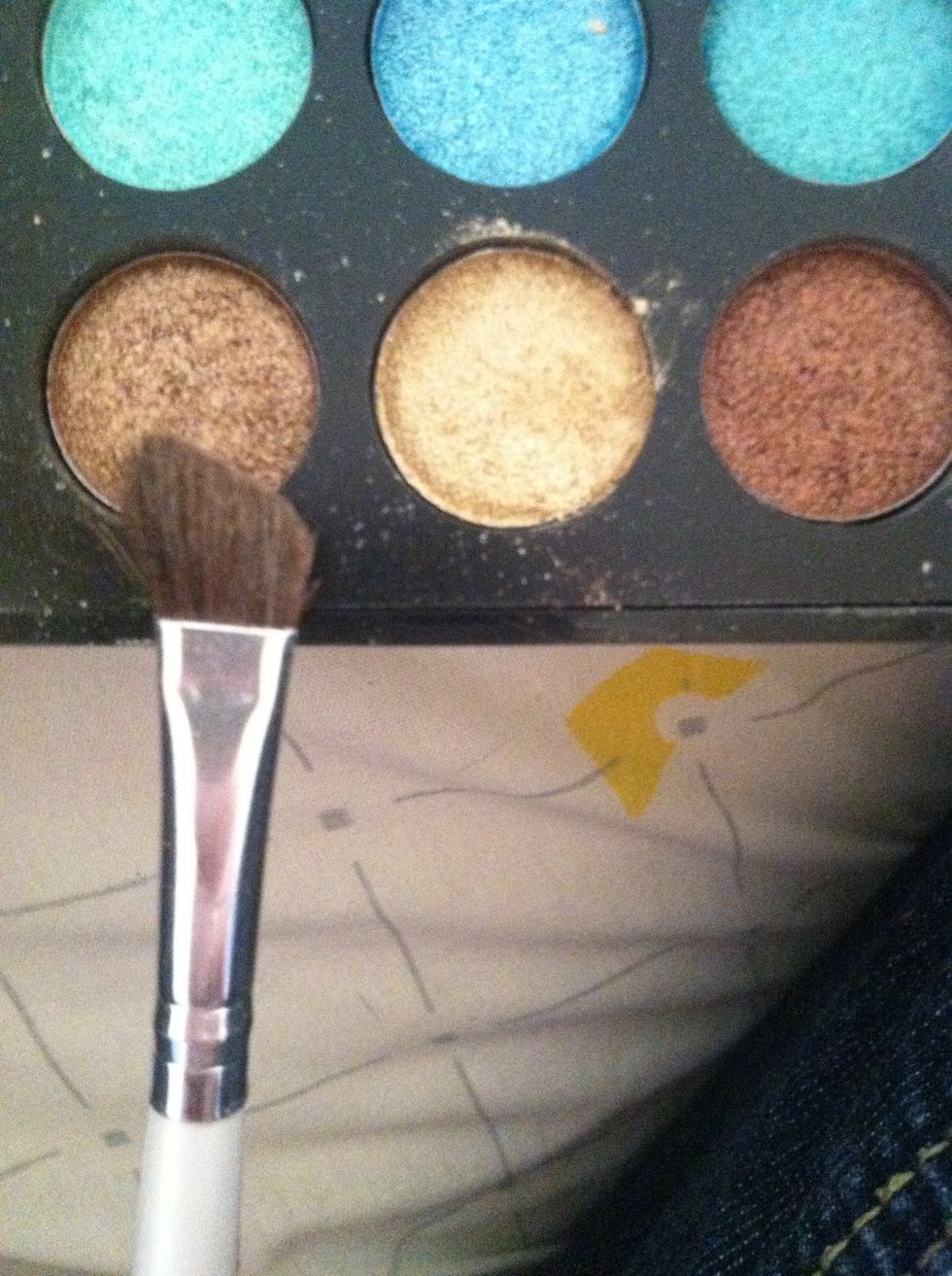 Simply sweet palette for outer crease. Angle brush.