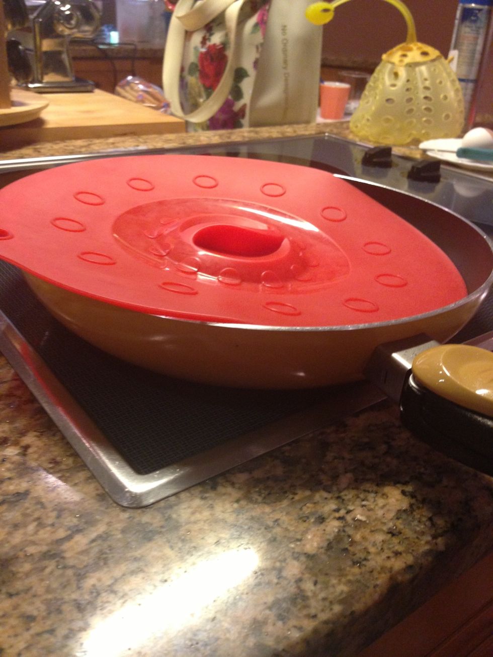 Since I like my egg yolk hard I cover my pan for a minute