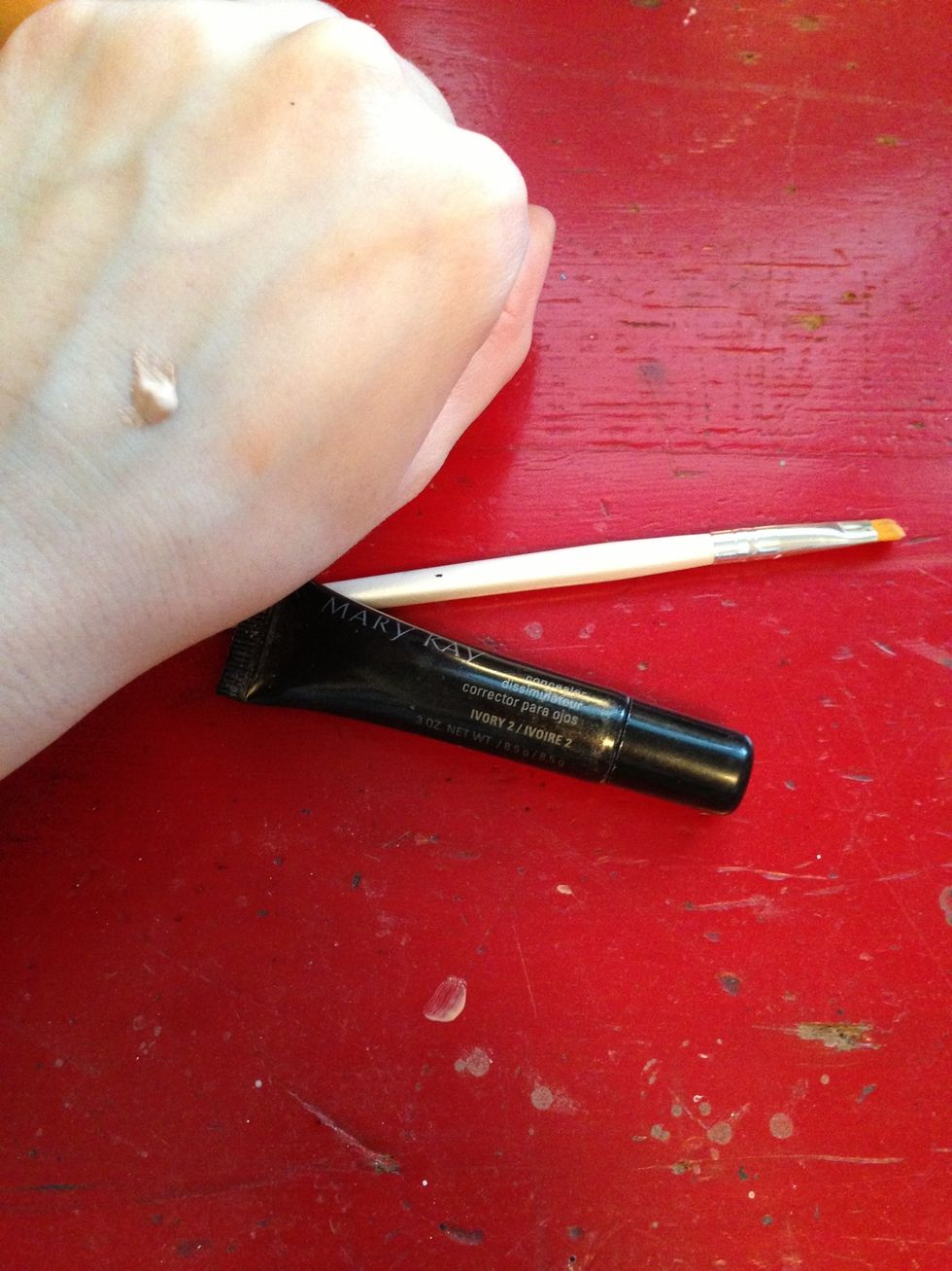 Since my tiny scar is pitted, I'm using a Marg Kay concealer that's a bit lighter than my face.