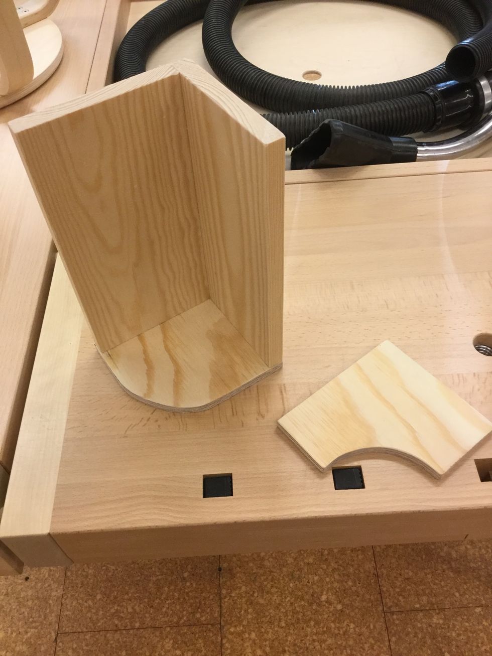 Ska du ha tak? D\u00e5 g\u00f6r du likadant som med golvet, kanske en annan form? F\u00f6lj d\u00e5 steg 19 till 29 igen!