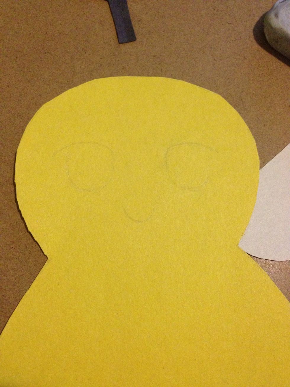 Sketch any face on the bee. I just went with some eyes and a mouth.