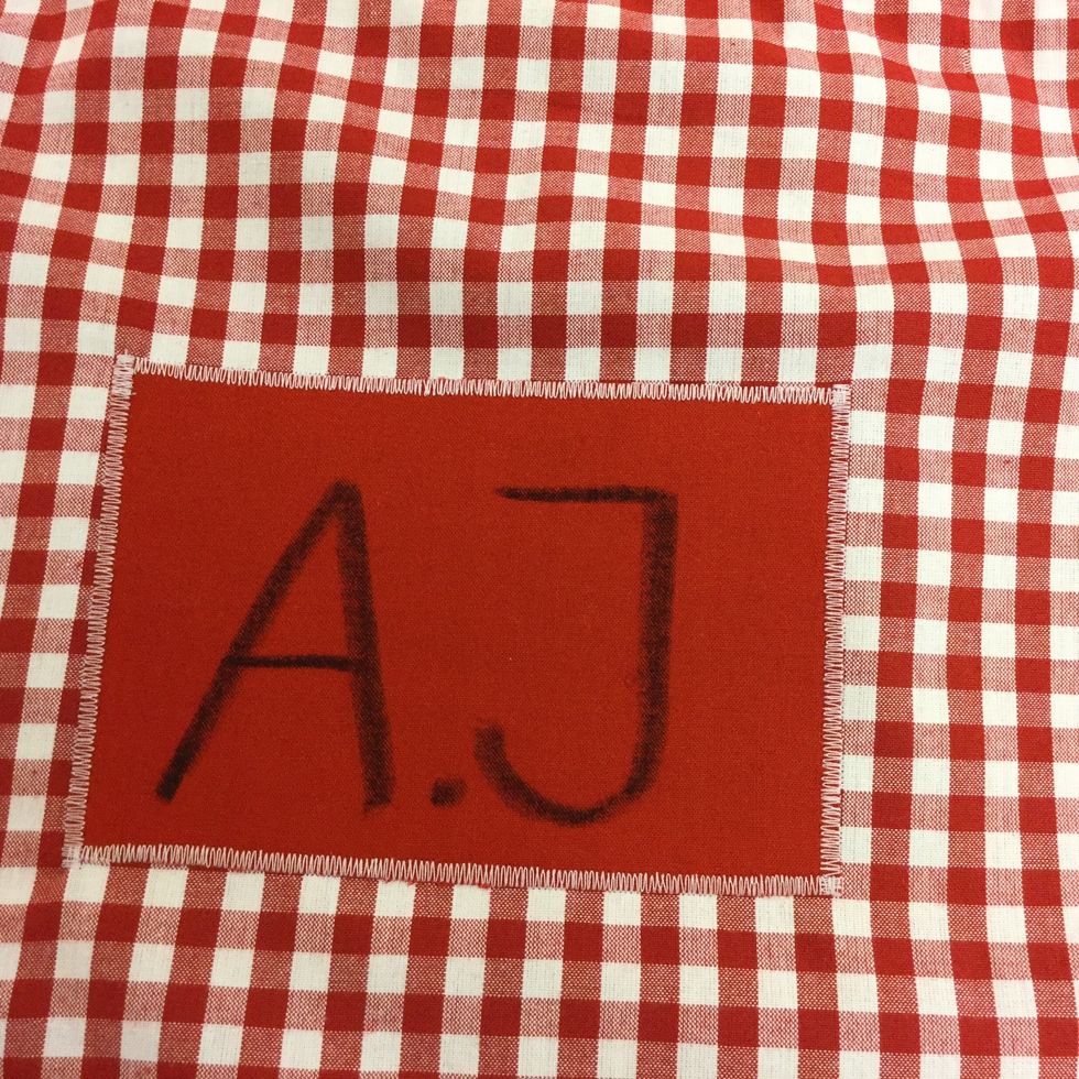 Skriv ditt namn p\u00e5 din dekoration. Stryk.