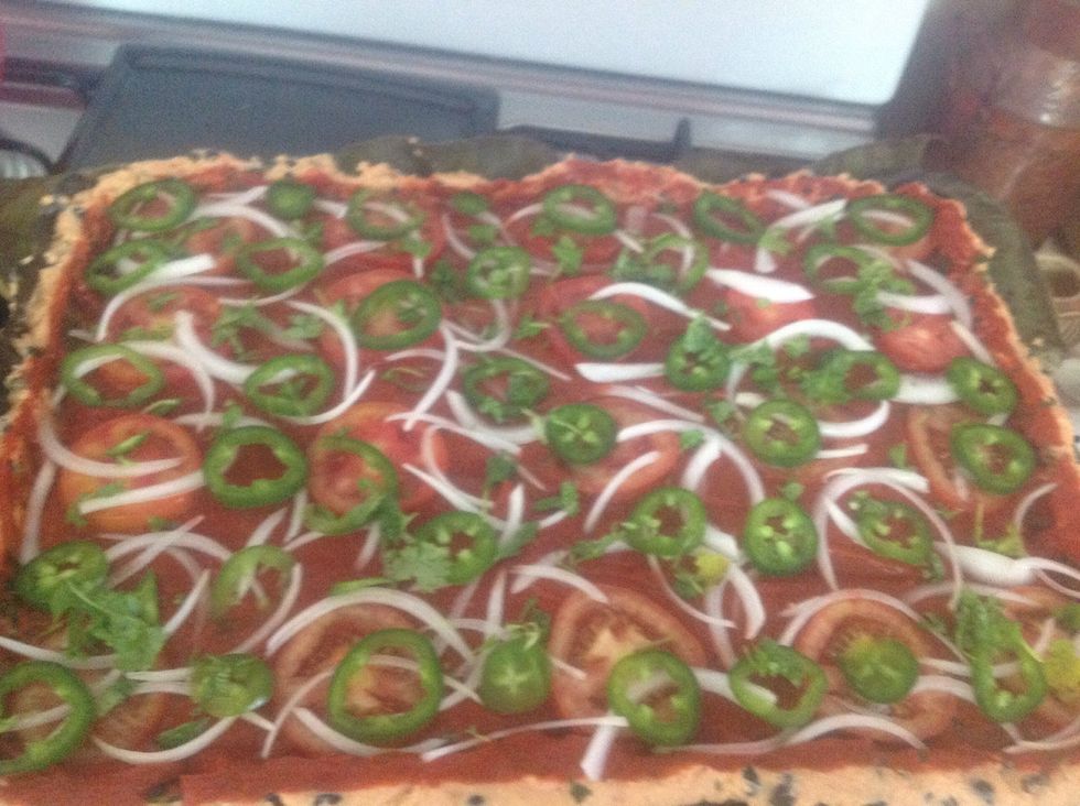 Slice 2 tomatos, slice 1/2 onion and chile. Layer these as evenly as possible and add chopped cilantro and epazote to taste. Sprinkle with a bit of salt and pepper.
