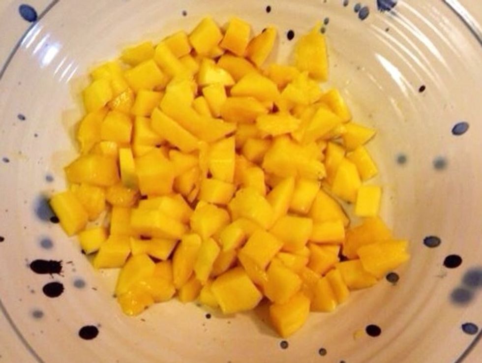 Slice and cut the mangos..