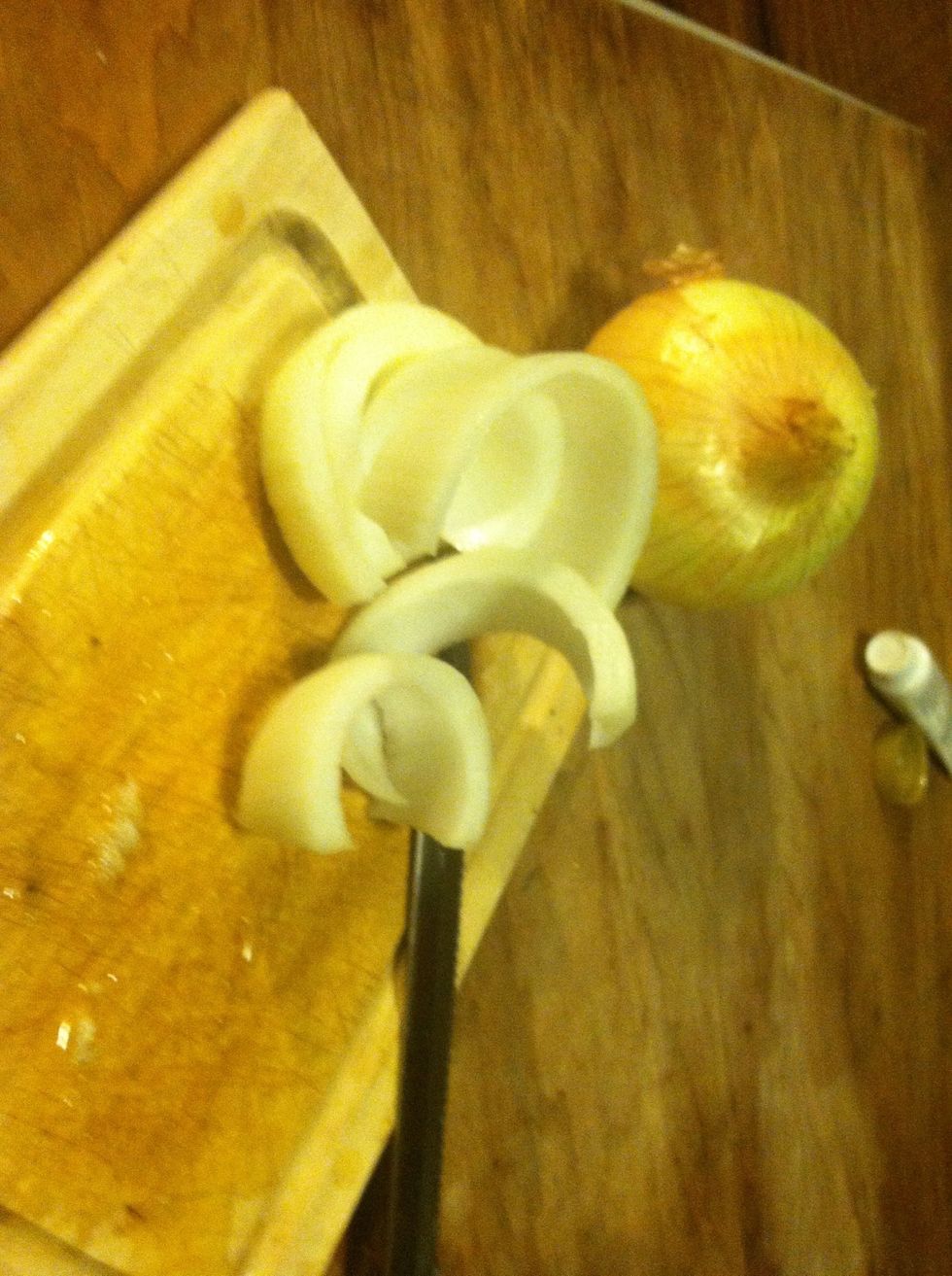 Slice half an onion, large cuts