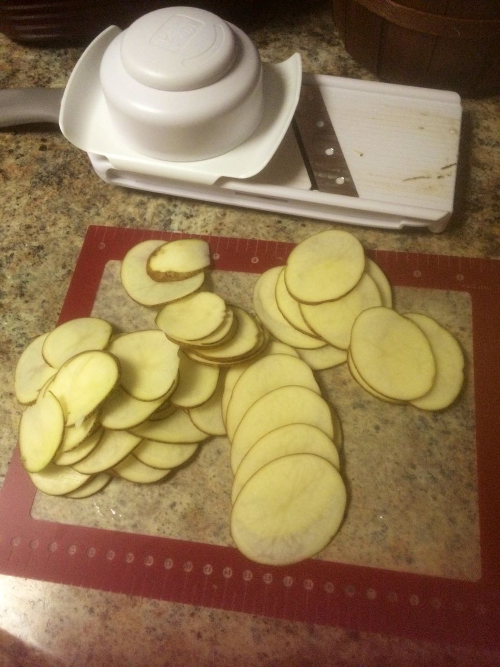 Slice potato on setting 1 on the simple slicer.