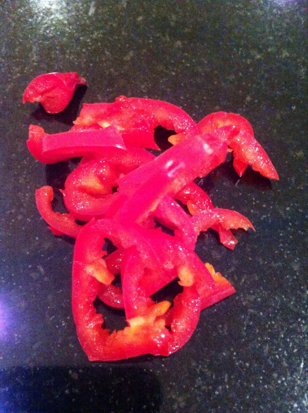 Slice the chillis into small strips