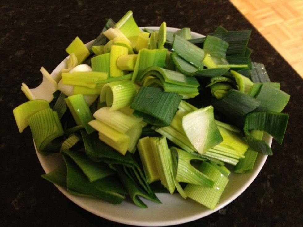 Slice the leeks in 1-inch wide chunks.