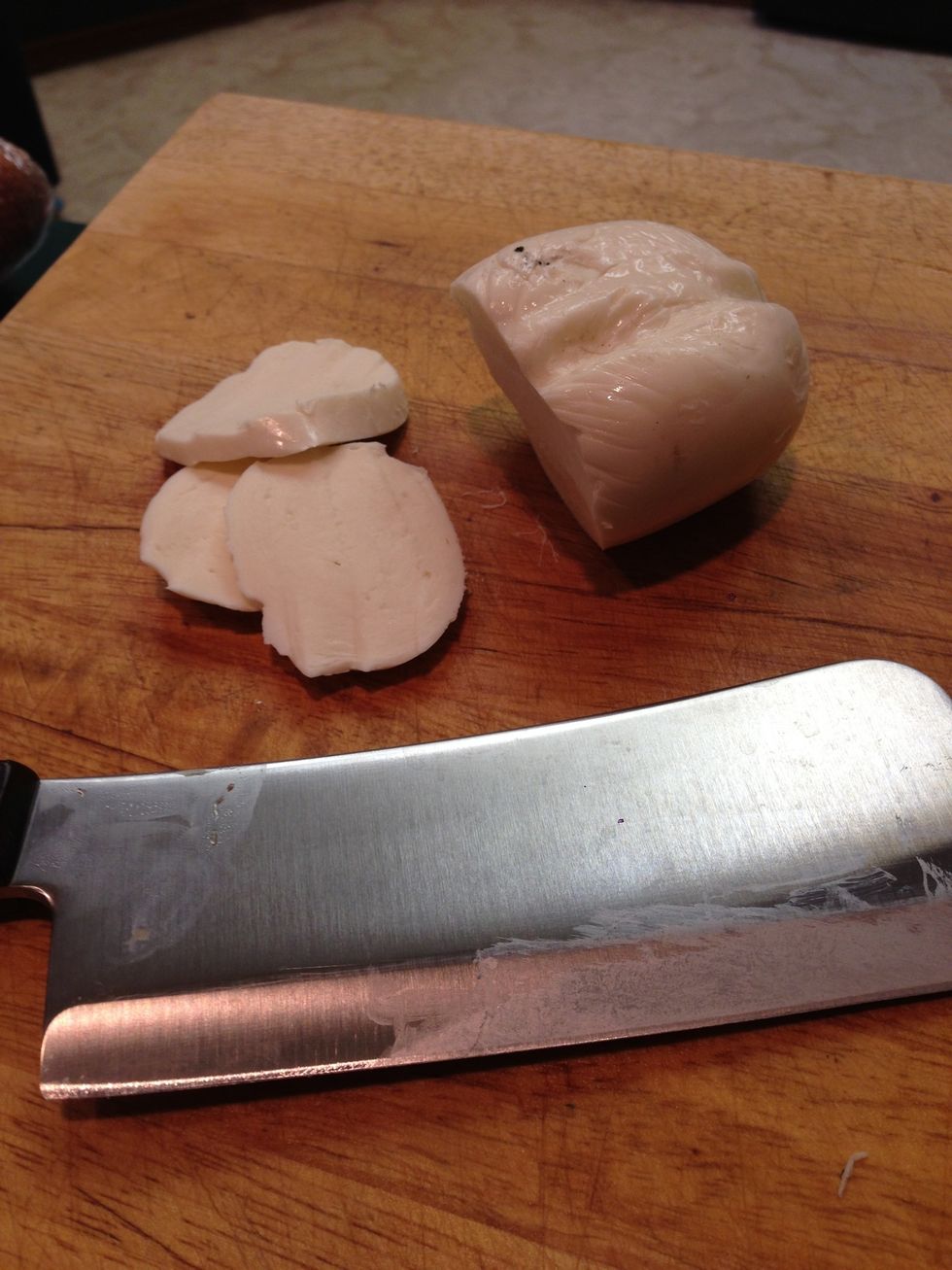 Slice the mozzarella into thin slices
