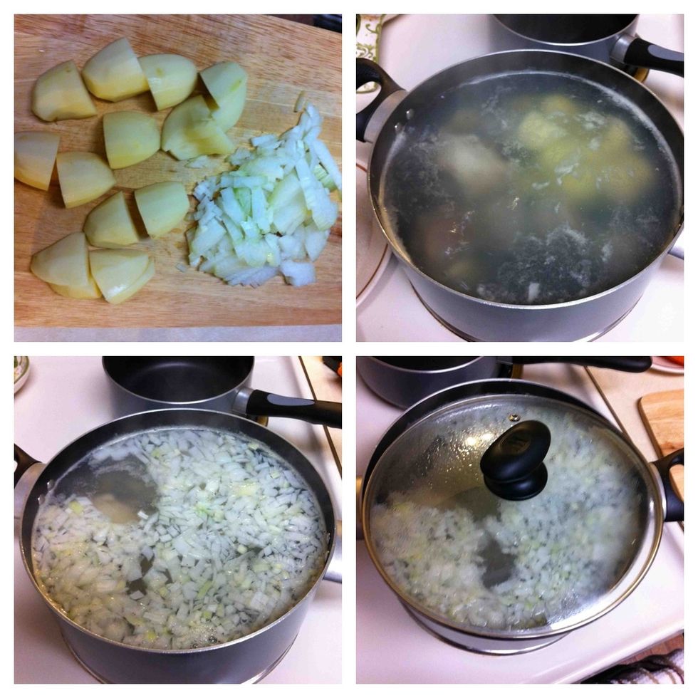 slice the potatoes. Add the meat and add chopped onion is not tightly close the lid and cook for 40-50min. at low heat