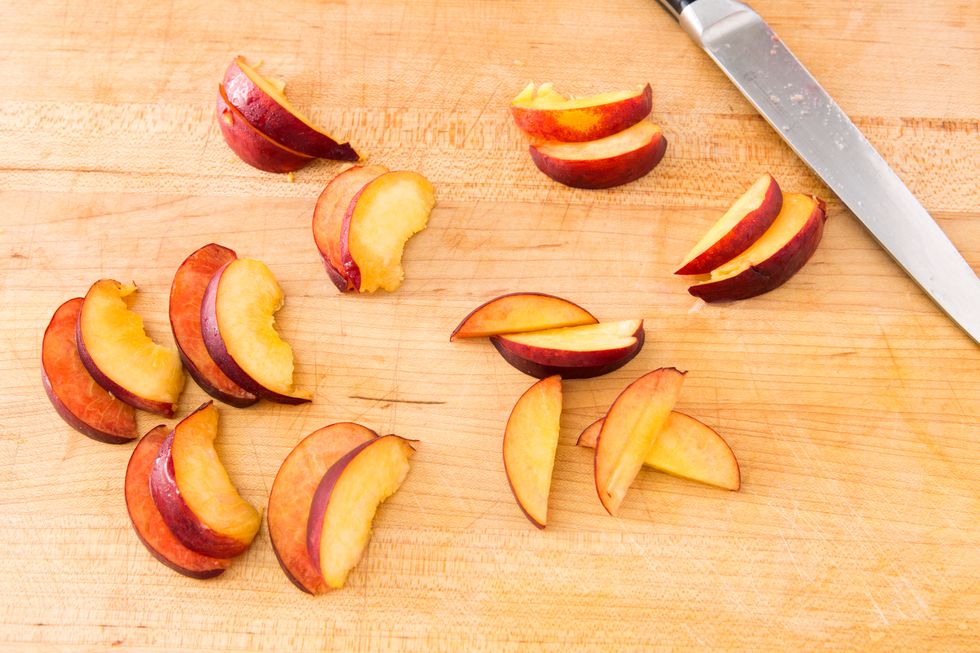 Slice up fresh peaches for garnish.