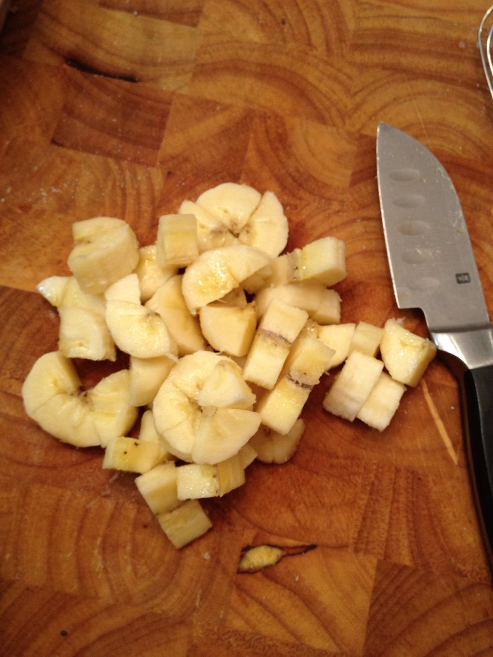 Slice your banana into small pieces