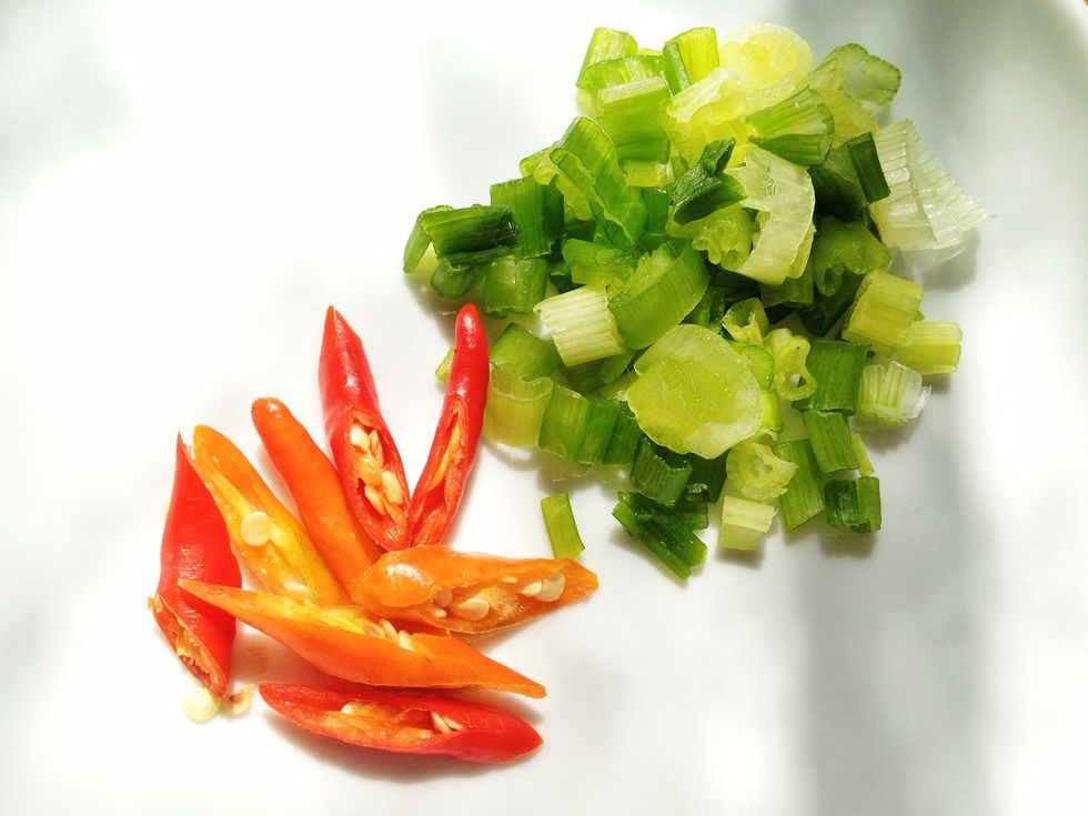 sliced chilis and spring onions