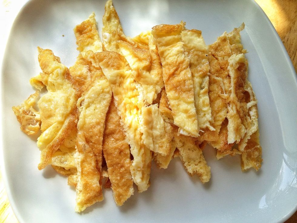 sliced scrambled eggs