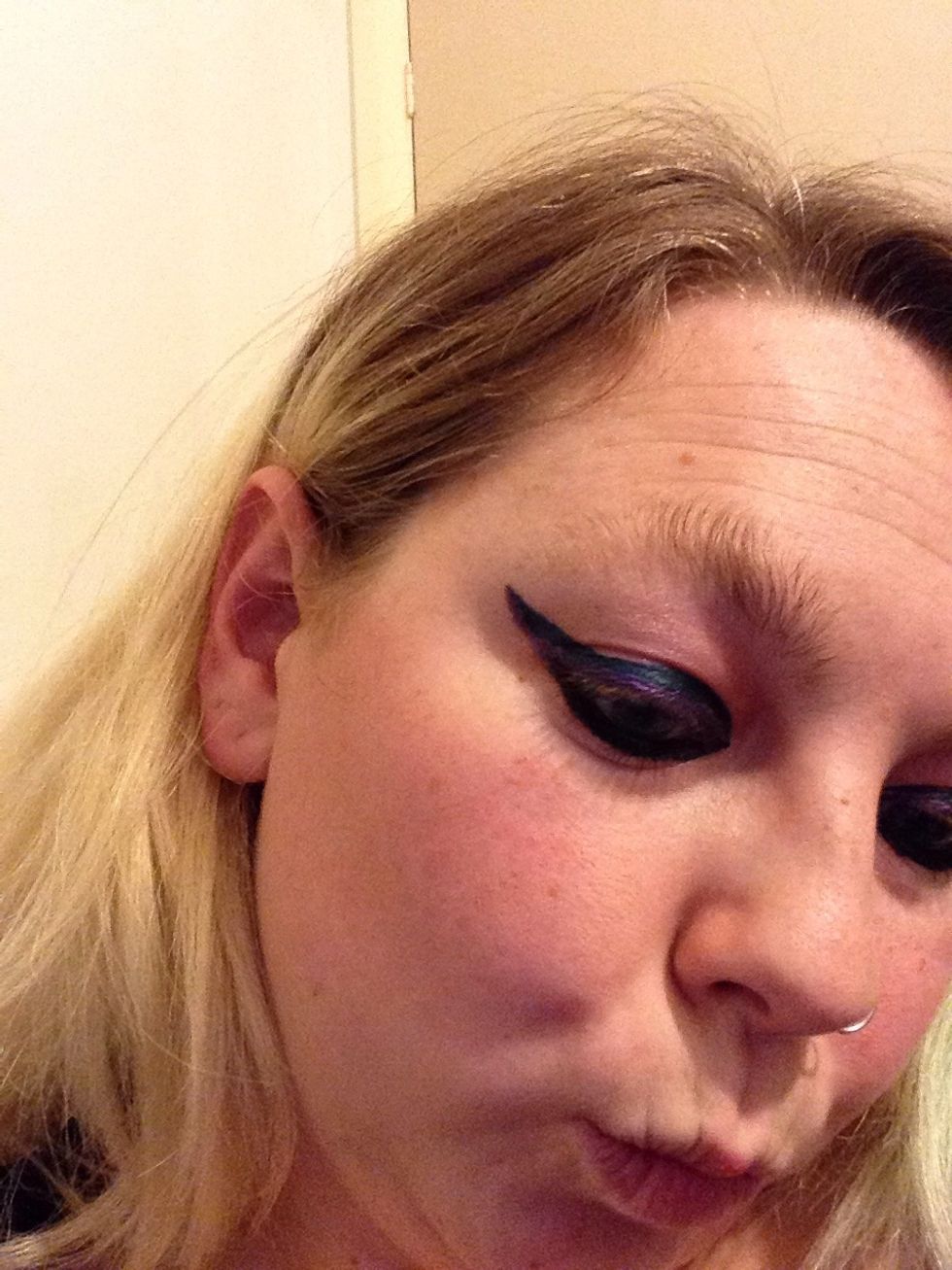 Slightly more complex to us but doesn't perform much differently to any other liquid style liner with a large tip.